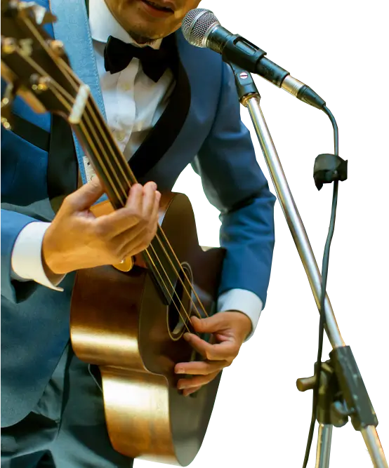 Eventer with Guitar